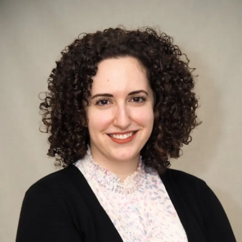 Michelle Scaglione headshot